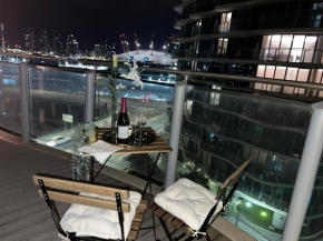 Apartment with views near Excel , O2 and Canary Wharf